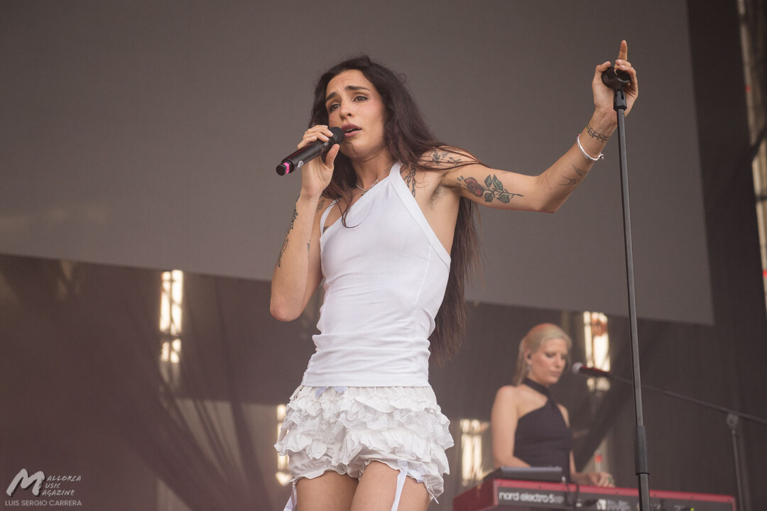 Mallorca Live Festival 2025 (Primera jornada) - Natalia Lacunza - Mallorca Music Magazine