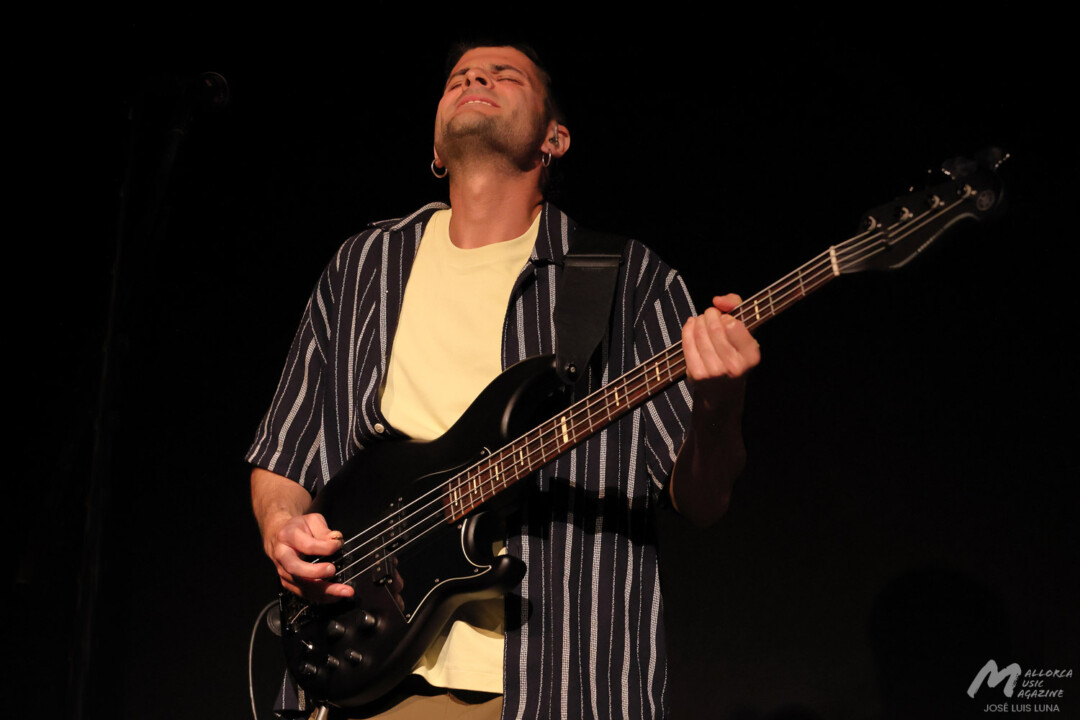 Negre en el Teatre de Lloseta - Josep Campins - Mallorca Music Magazine