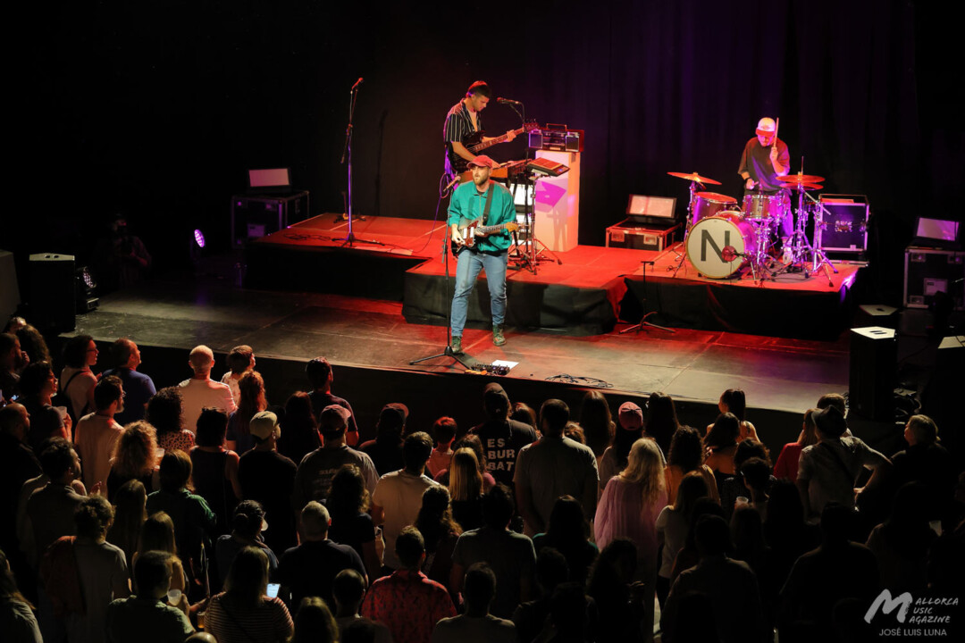 Negre en el Teatre de Lloseta - Mallorca Music Magazine