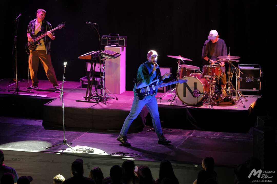 Negre en el Teatre de Lloseta - Mallorca Music Magazine