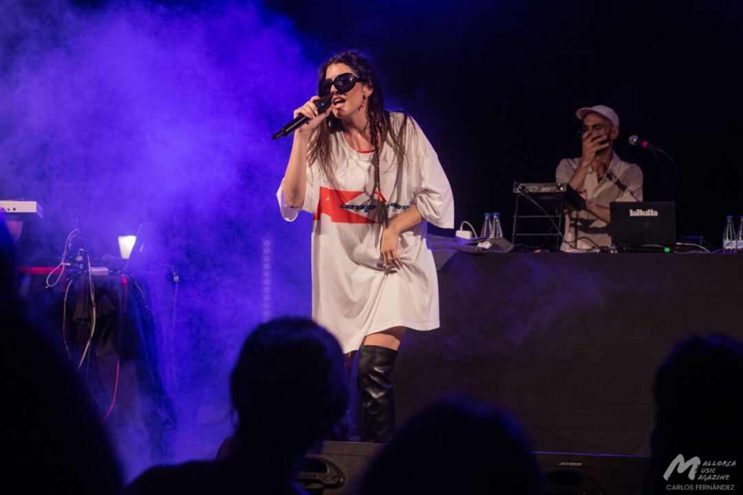 Queralt Lahoz en Sant Joan (La Lluna en Vers 2023) - Mallorca Music Magazine