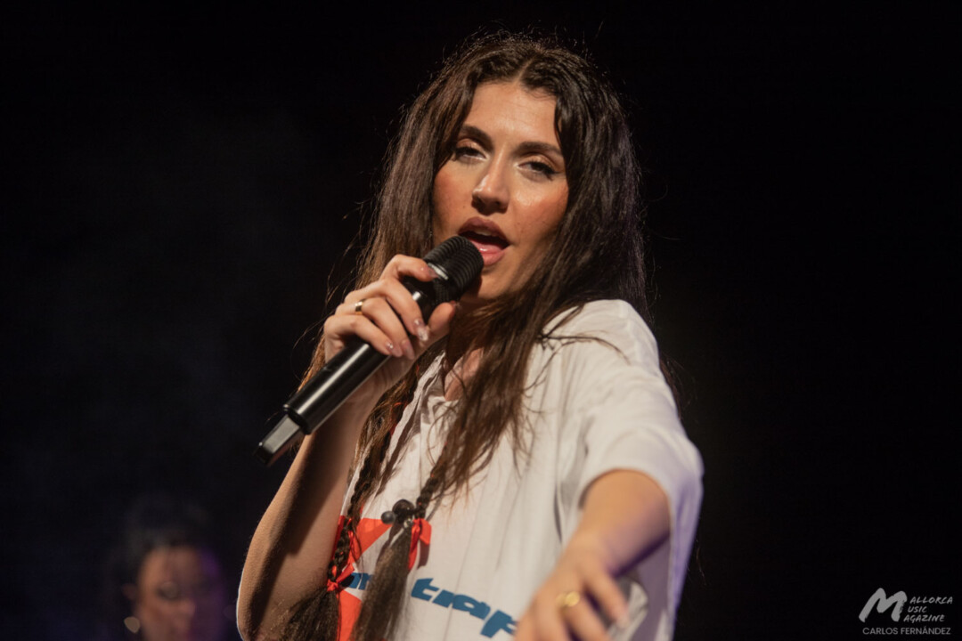 Queralt Lahoz en Sant Joan (La Lluna en Vers 2023) - Mallorca Music Magazine