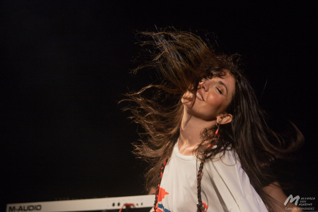 Queralt Lahoz en Sant Joan (La Lluna en Vers 2023) - Mallorca Music Magazine