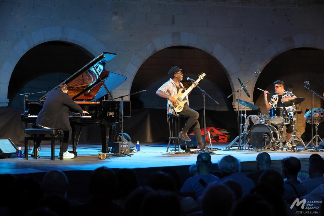 Richard Bona & Alfredo Rodríguez Trio en Bellver - Mallorca Music Magazine