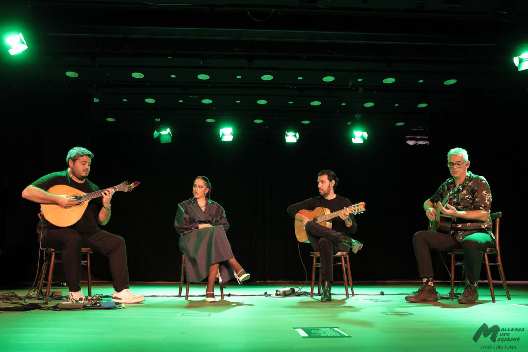 Sara Correia en CaixaForum Palma - Ângelo Freire, Sara Correia, Diogo Clemente y Frederico Gato - Mallorca Music Magazine