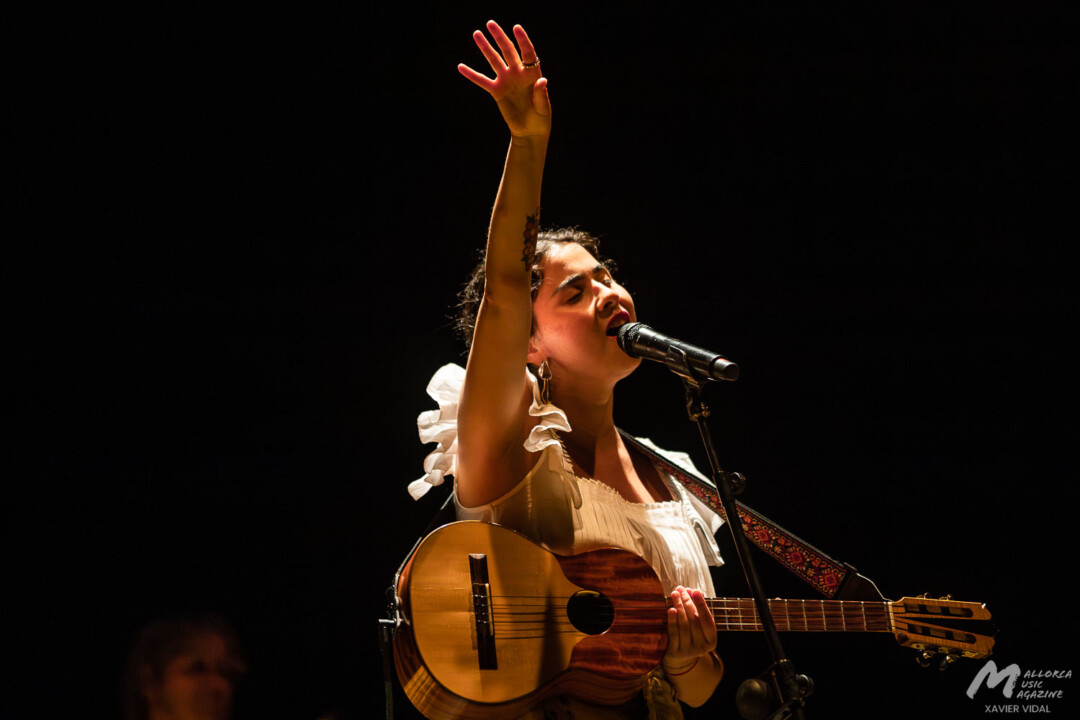 Silvana Estrada en Trui Teatre (Candlelight) - Mallorca Music Magazine