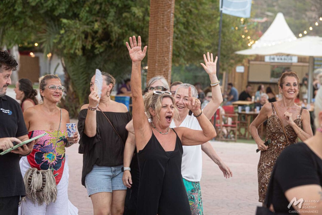 Iván Ferreiro + Talleres Molina en Es Jardí · Mallorca Music Magazine