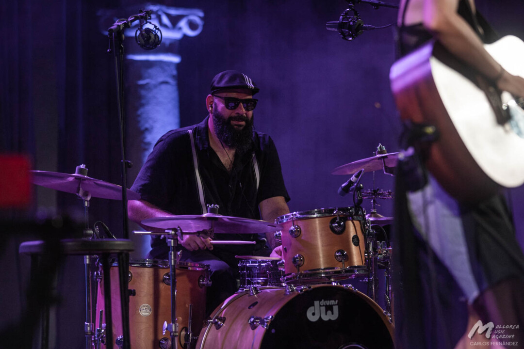 Travis Birds en Pollença (Sons de Nit 2023) - Mallorca Music Magazine