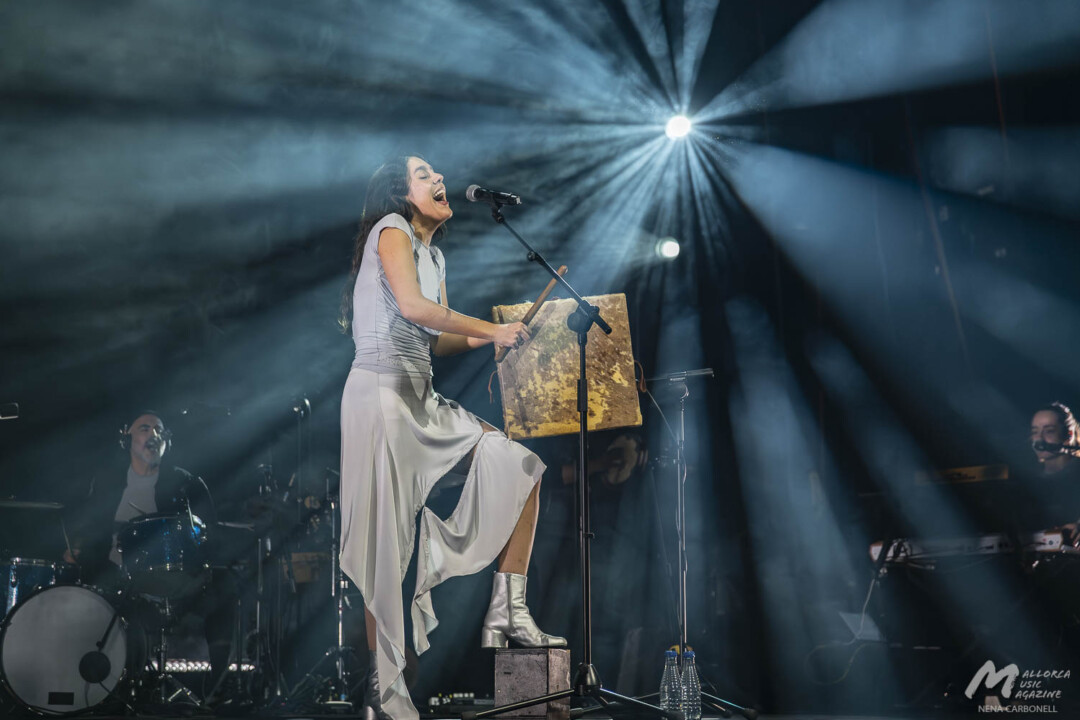 Valeria Castro + Mar Grimalt en Trui Teatre · Mallorca Music Magazine