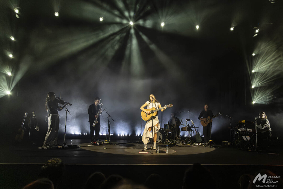 Valeria Castro + Mar Grimalt en Trui Teatre · Mallorca Music Magazine