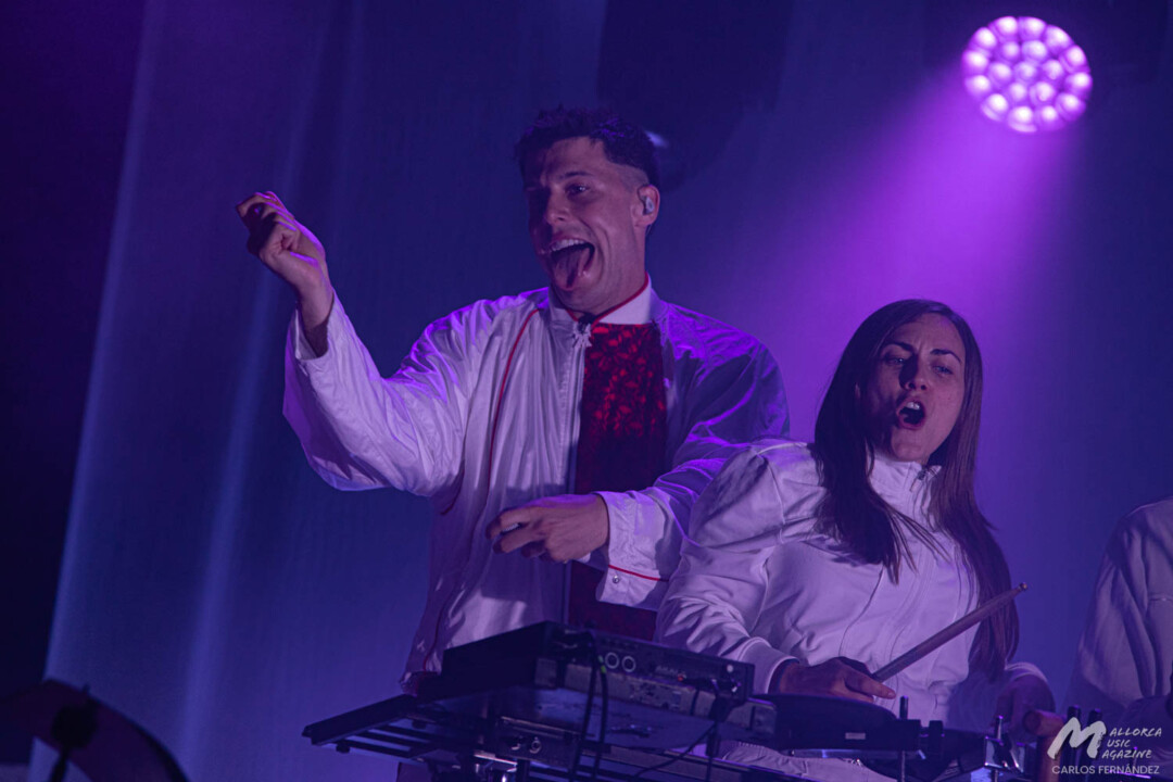 Zetak a Porreres (La Lluna en Vers) - Pello Reparaz y Leire Colomo - Mallorca Music Magazine