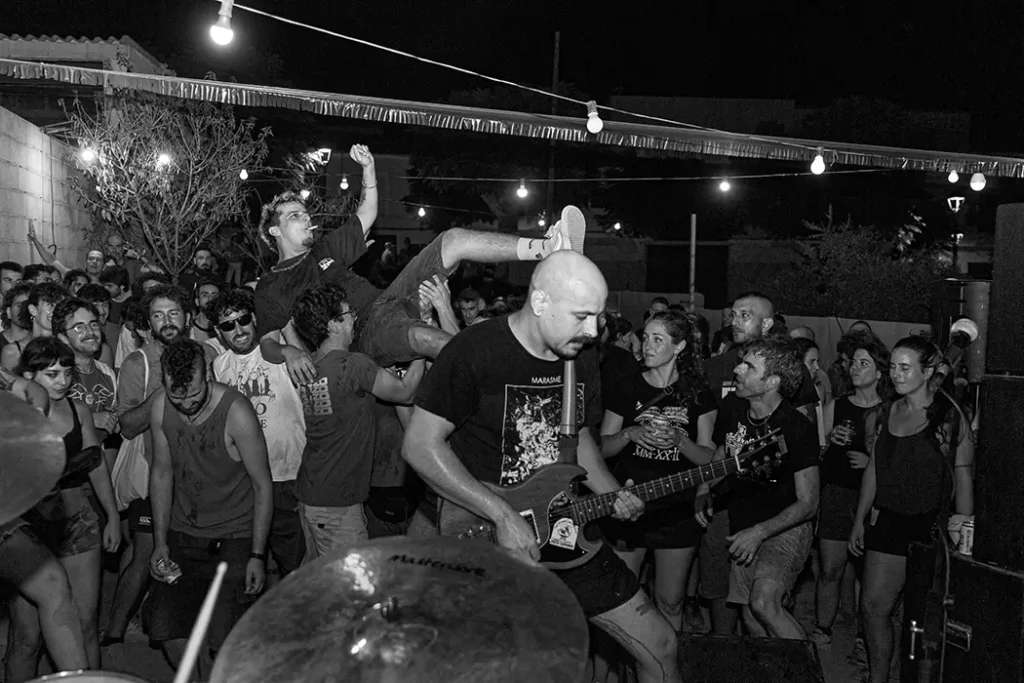 Miquel Vilanova “Renou des dels marges. L’escena en blanc i negre" Miquel Vilanova “Renou des dels marges. L’escena en blanc i negre” · Mallorca Music Magazine