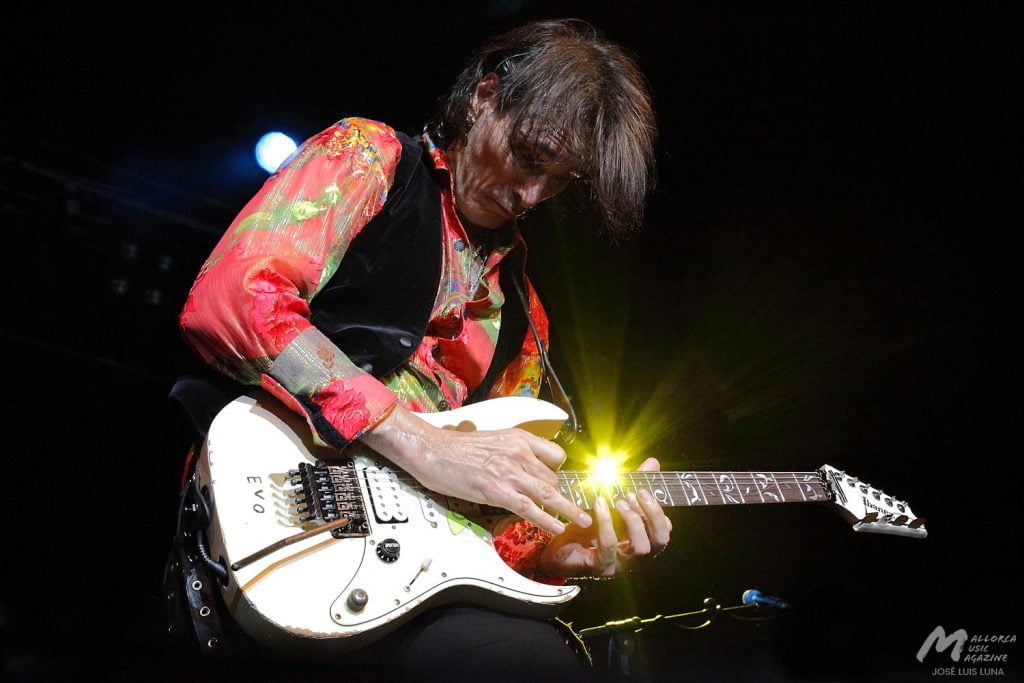 Steve Vai Steve Vai - Mallorca Music Magazine